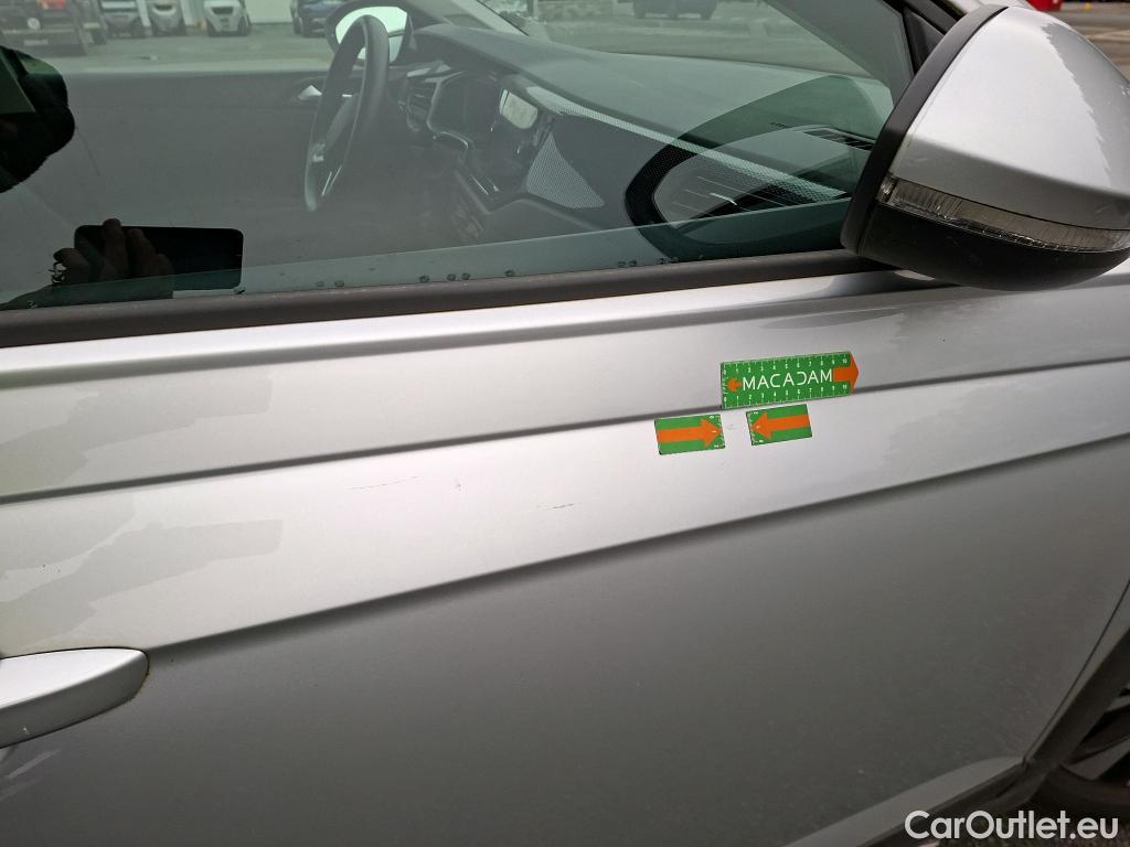  Volkswagen  Taigo VOLKSWAGEN  / 2021 / 5P / SUV 1.0 TSI 95 Life #35