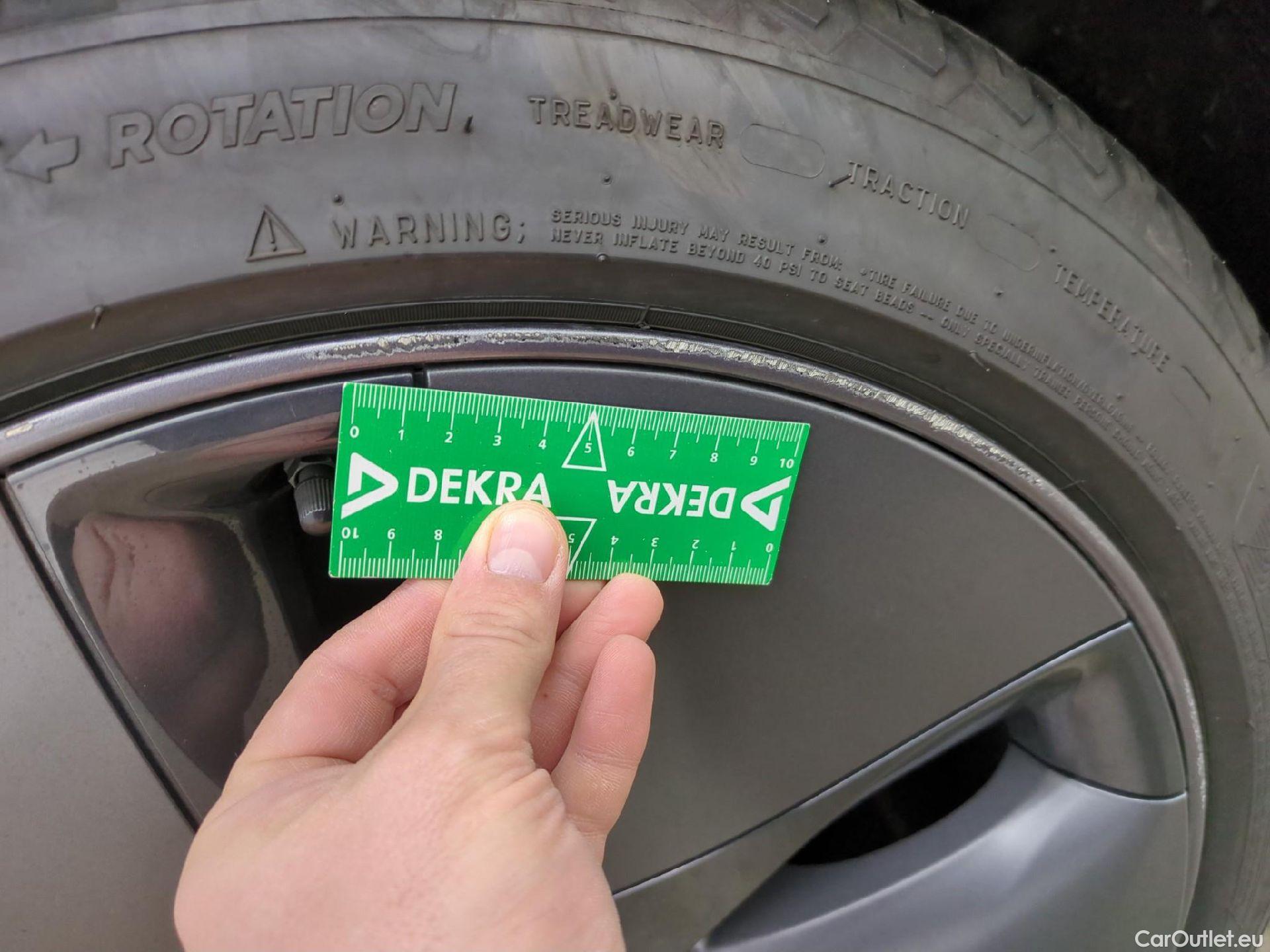  Tesla  Model 3 TESLA  / 2018 / 4P / Berline Long Range Dual Motor AWD #18