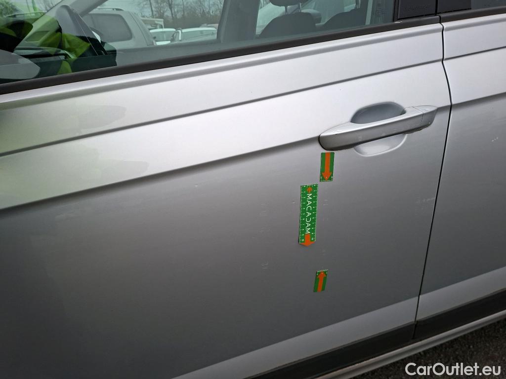  Volkswagen  Taigo VOLKSWAGEN  / 2021 / 5P / SUV 1.0 TSI 95 Life #4