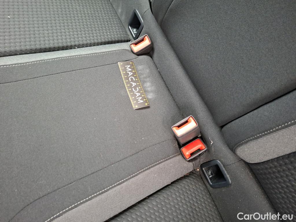  Volkswagen  Taigo VOLKSWAGEN  / 2021 / 5P / SUV 1.0 TSI 95 Life #18