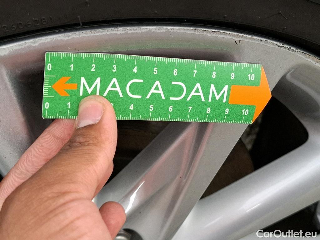  Toyota  Prius TOYOTA + / 2014 / 5P / monospace 136h SkyView #14