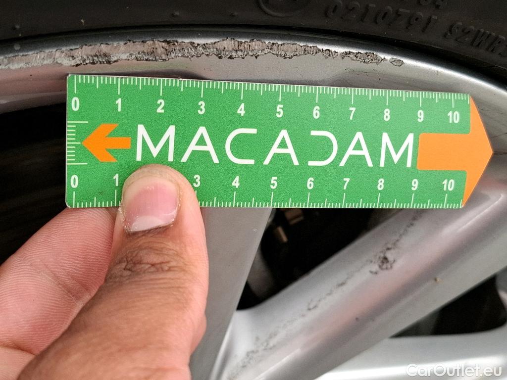  Toyota  Prius TOYOTA + / 2014 / 5P / monospace 136h SkyView #22