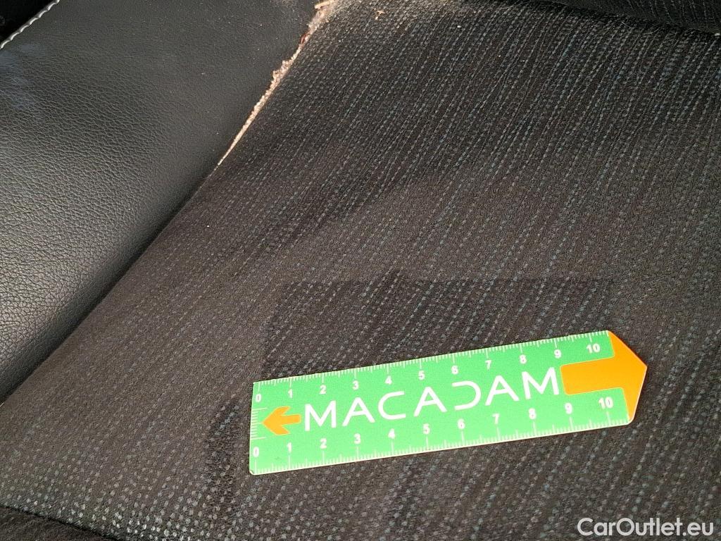  Toyota  Prius TOYOTA + / 2014 / 5P / monospace 136h SkyView #36