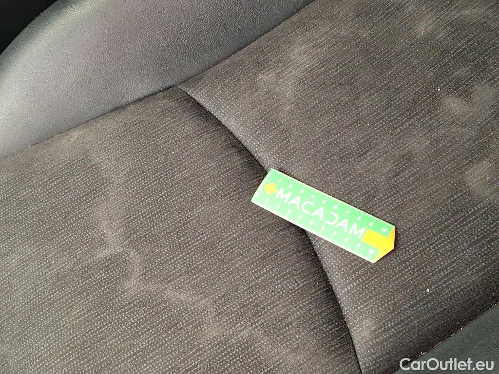  Toyota  Prius TOYOTA + / 2014 / 5P / monospace 136h SkyView #39