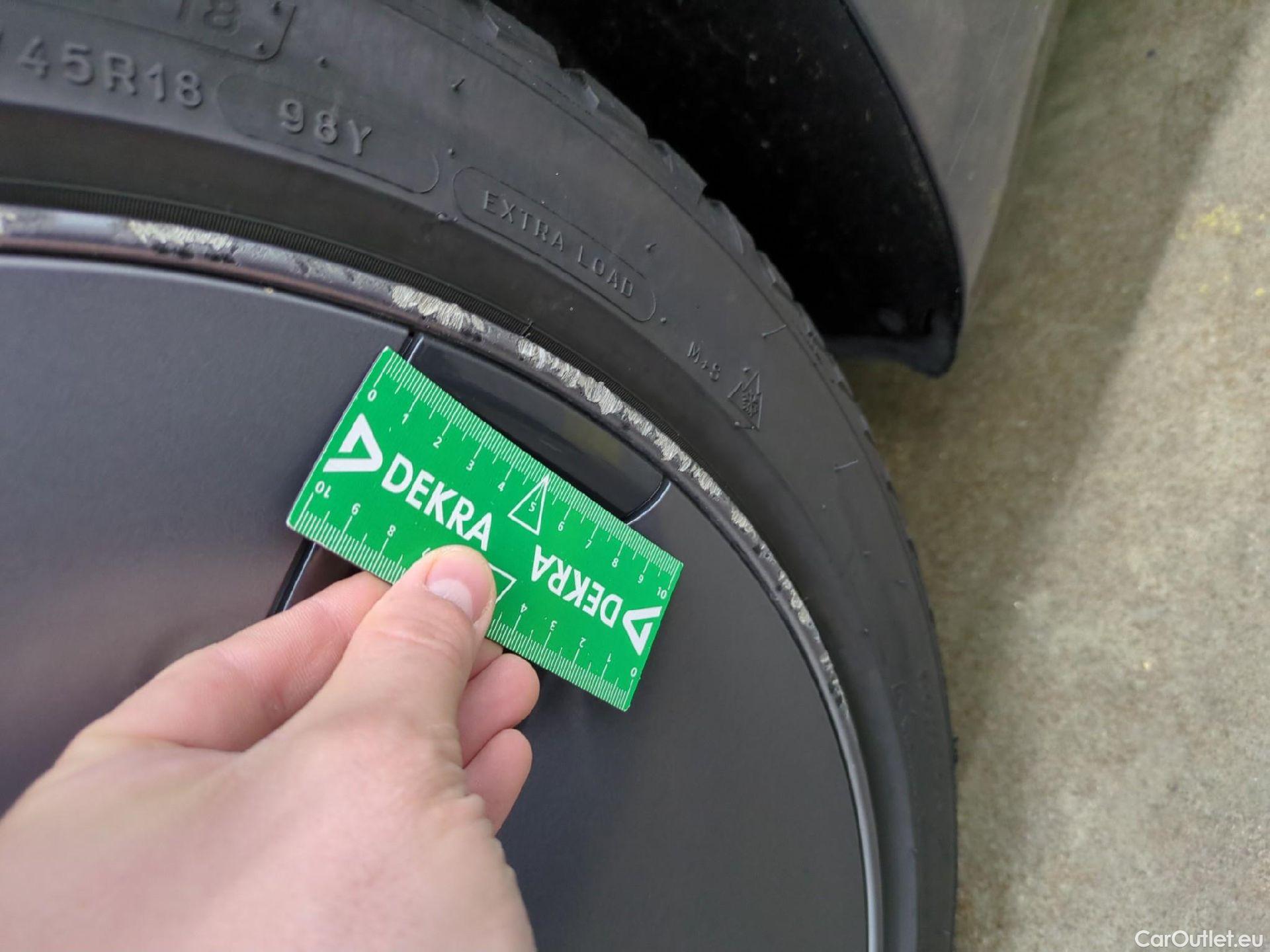  Tesla  Model 3 TESLA  / 2018 / 4P / Berline Long Range Dual Motor AWD #26