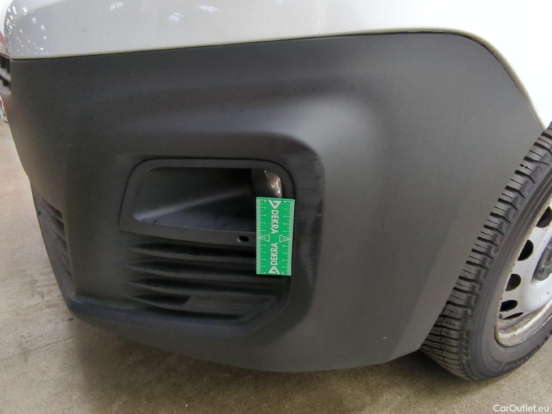  Citroen  Berlingo  Fourgon Club XL 950 1.5 BlueHDi 100CV BVM5 E6dT #25