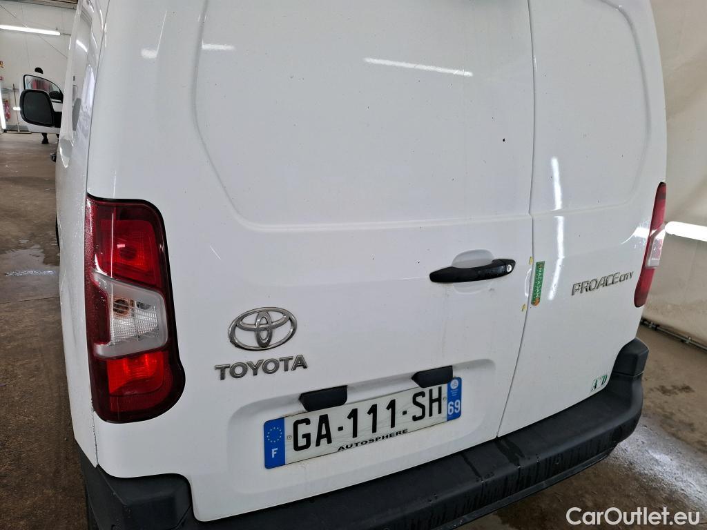  Toyota  Proace TOYOTA  City / 2019 / 4P / Fourgonnette 1.5 Medium 100 D-4D Business #7