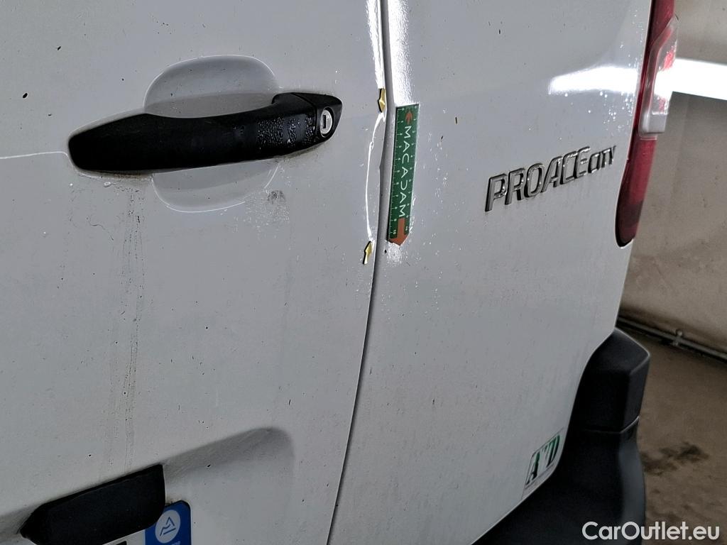  Toyota  Proace TOYOTA  City / 2019 / 4P / Fourgonnette 1.5 Medium 100 D-4D Business #8