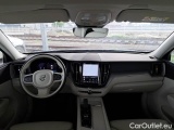  Volvo  XC60 VOLVO  / 2021 / 5P / SUV B4 D AWD AUTOMATICO MOMENTUM PRO #3