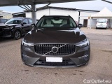  Volvo  XC60 VOLVO  / 2021 / 5P / SUV B4 D AWD AUTOMATICO MOMENTUM PRO #6