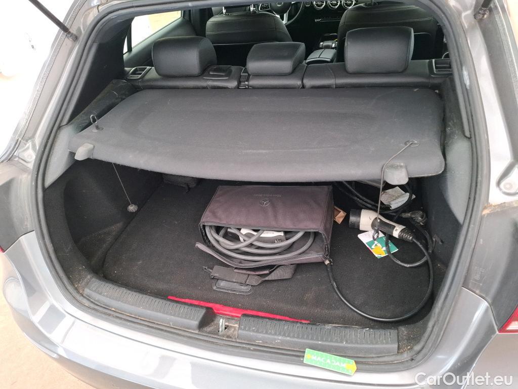  Mercedes  A-Klasse MERCEDES-BENZ Classe A Compact / 2018 / 5P / Berline A 250 e Business Line 8G-DCT #8