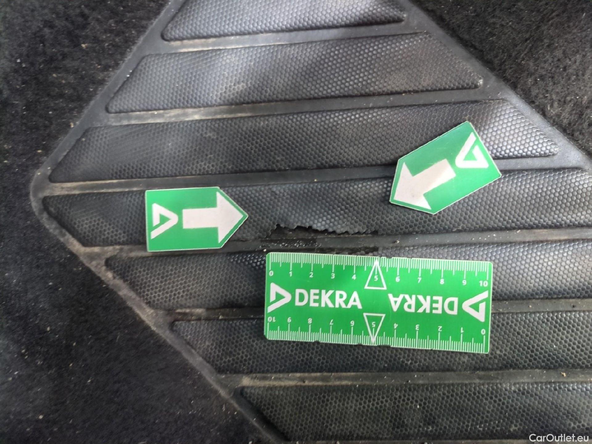  Peugeot  5008  Allure Pack 1.5 HDi 130CV BVA8 7 Sieges E6d #28