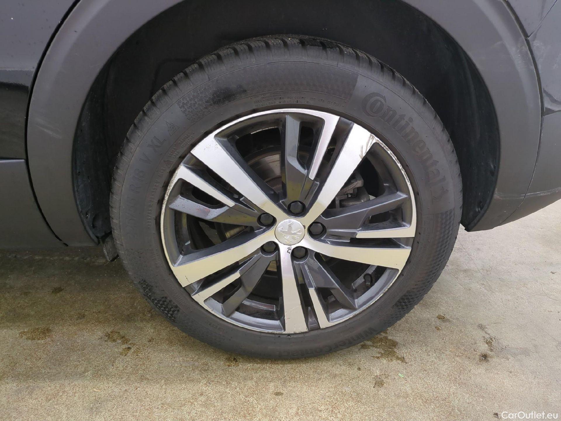  Peugeot  5008  Allure Pack 1.5 HDi 130CV BVA8 7 Sieges E6d #7