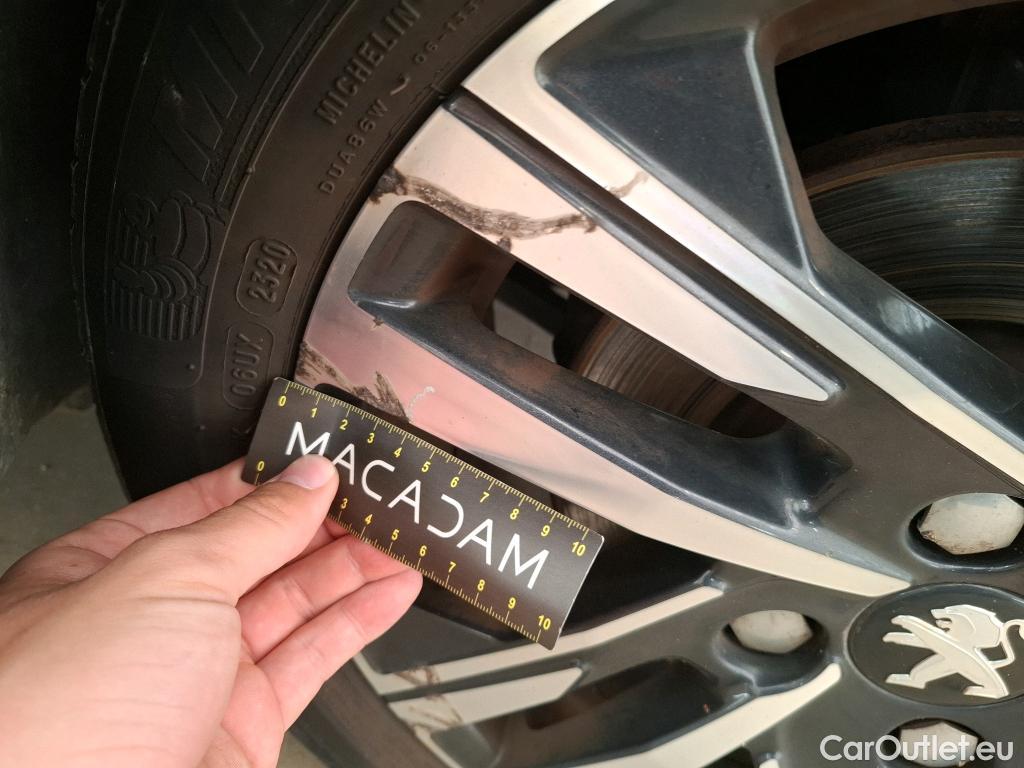  Peugeot  208  Allure Business 1.5 HDi 100CV BVM6 E6d #4