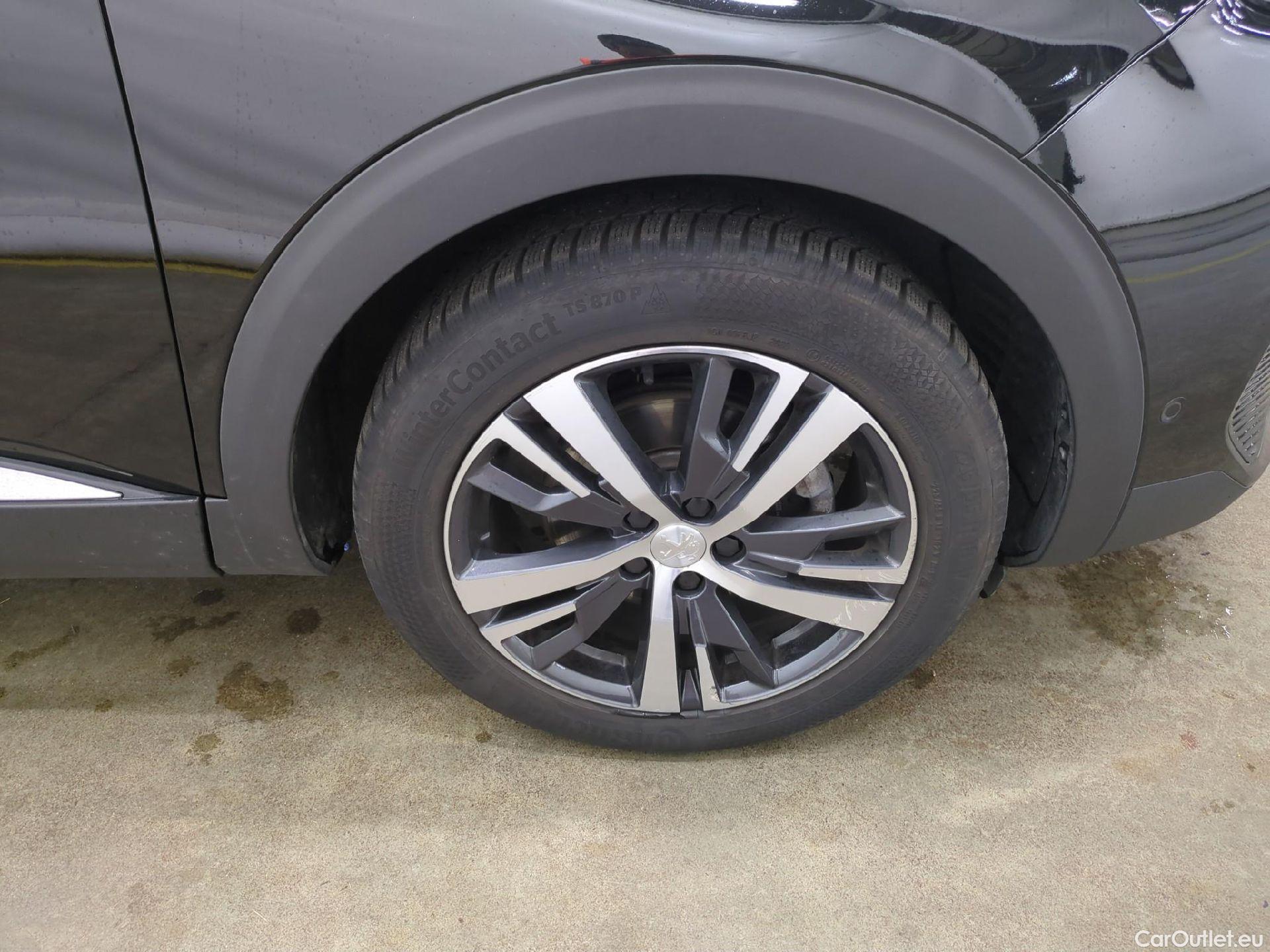  Peugeot  5008  Allure Pack 1.5 HDi 130CV BVA8 7 Sieges E6d #19