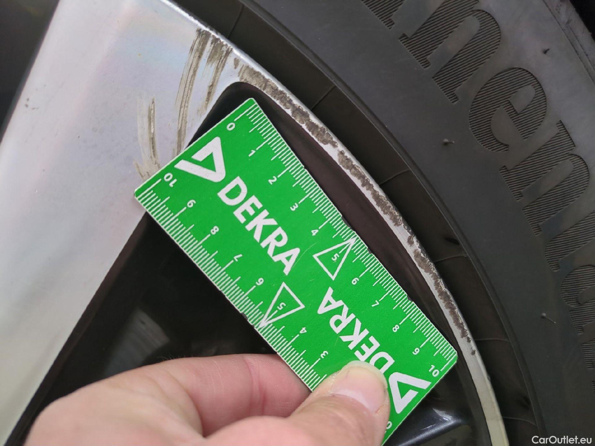  Peugeot  5008  Allure Pack 1.5 HDi 130CV BVA8 7 Sieges E6d #9