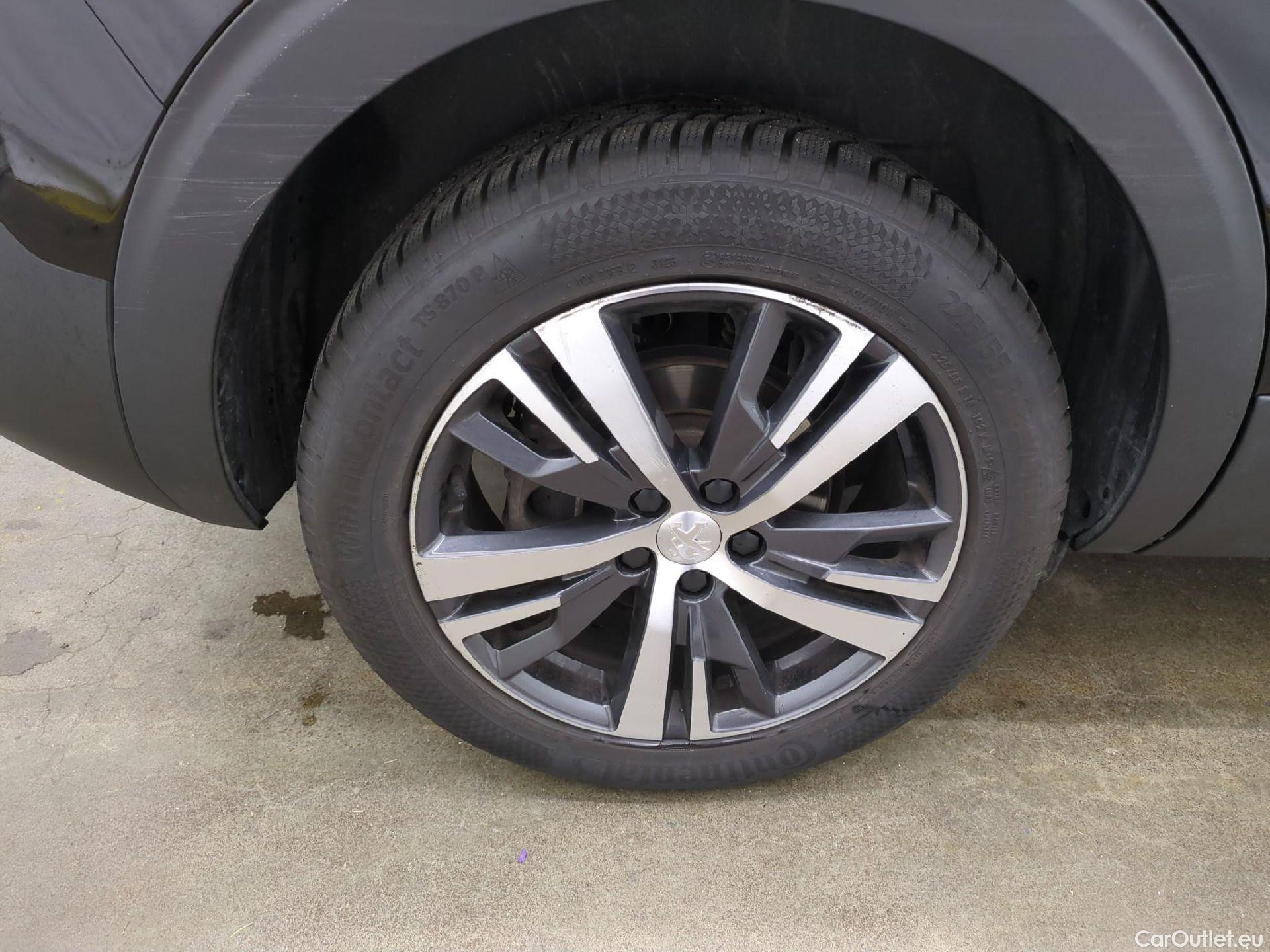  Peugeot  5008  Allure Pack 1.5 HDi 130CV BVA8 7 Sieges E6d #12