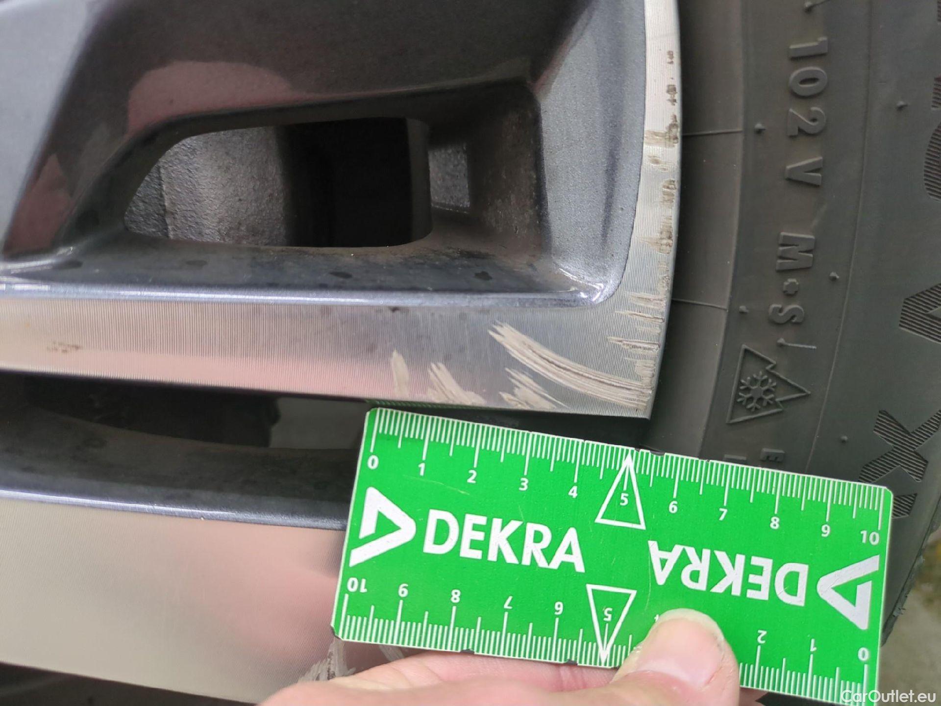  Peugeot  5008  Allure Pack 1.5 HDi 130CV BVA8 7 Sieges E6d #21