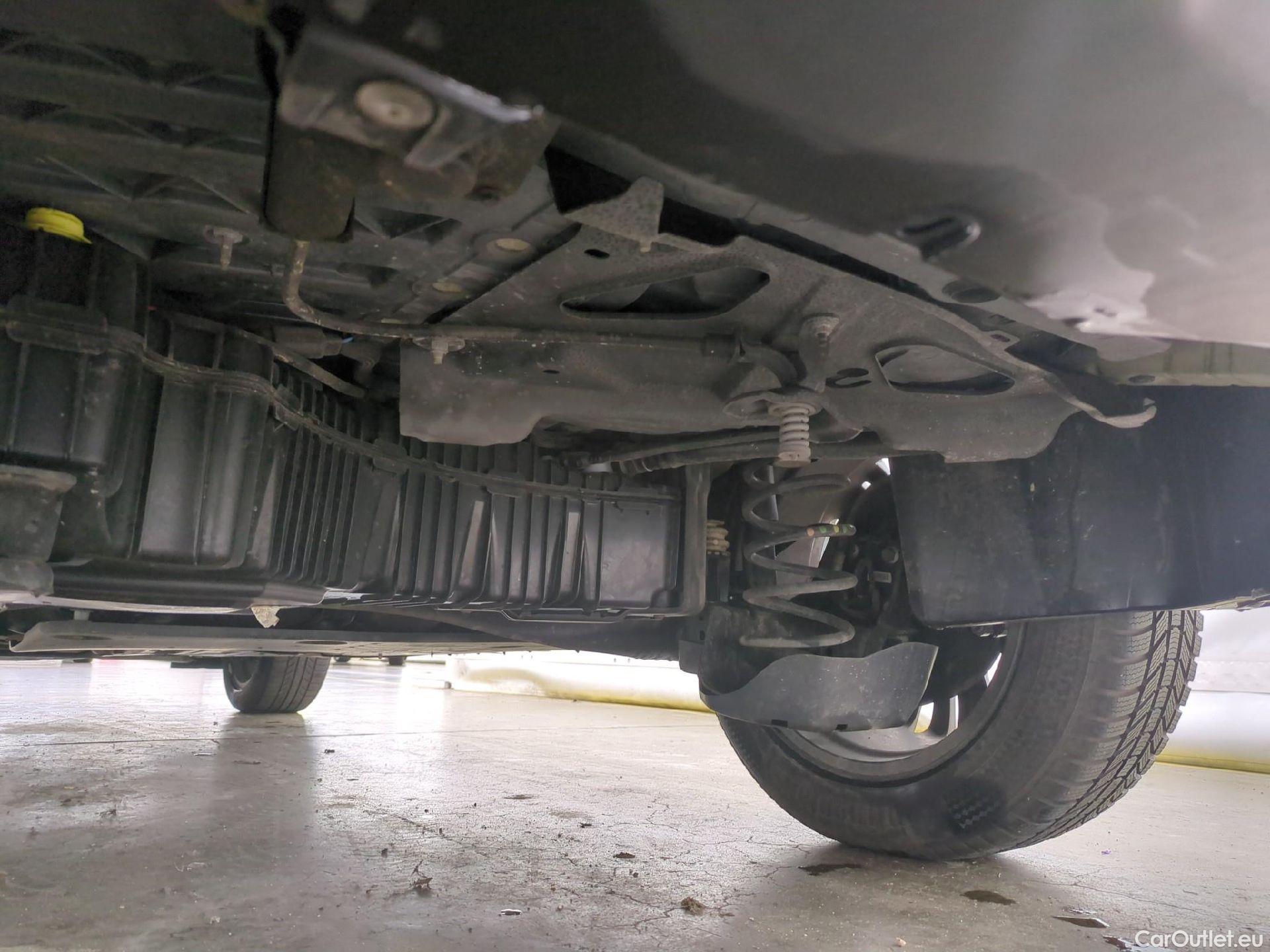  Peugeot  5008  Allure Pack 1.5 HDi 130CV BVA8 7 Sieges E6d #10