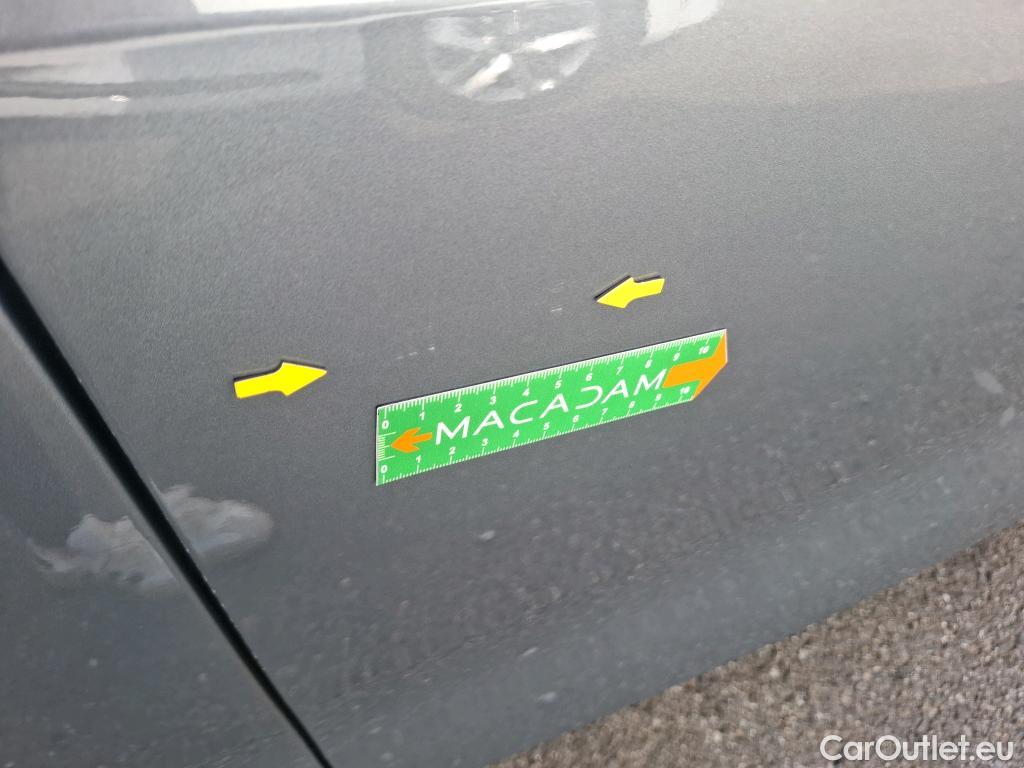  Bmw  Serie 1 BMW Série 1 / 2019 / 5P / Berline 116i DKG7 Business Design #17