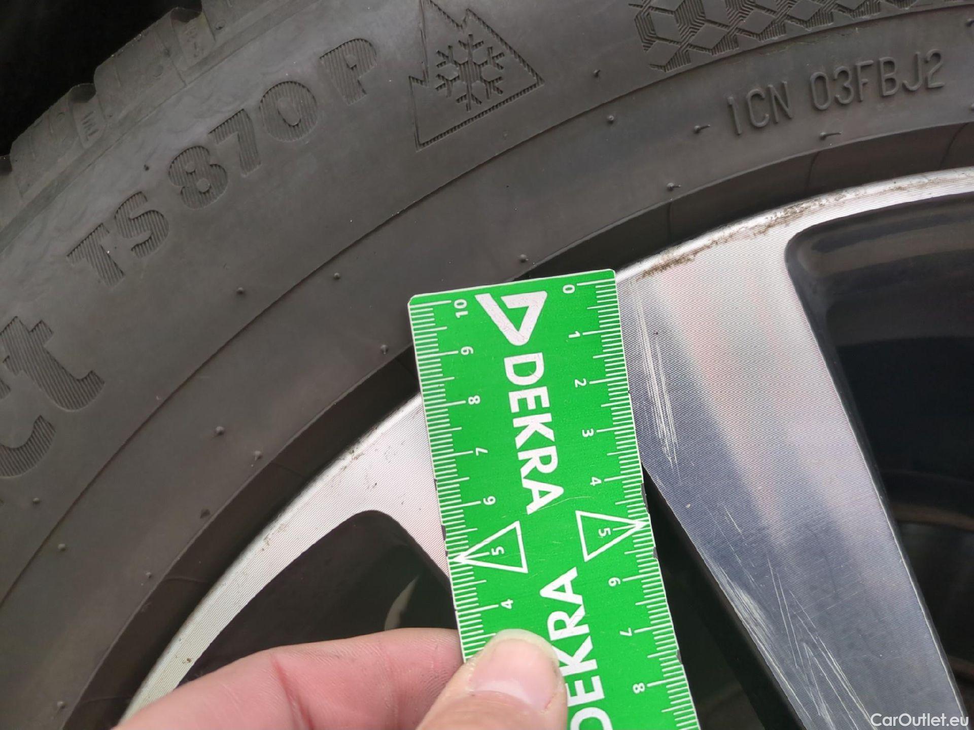  Peugeot  5008  Allure Pack 1.5 HDi 130CV BVA8 7 Sieges E6d #13