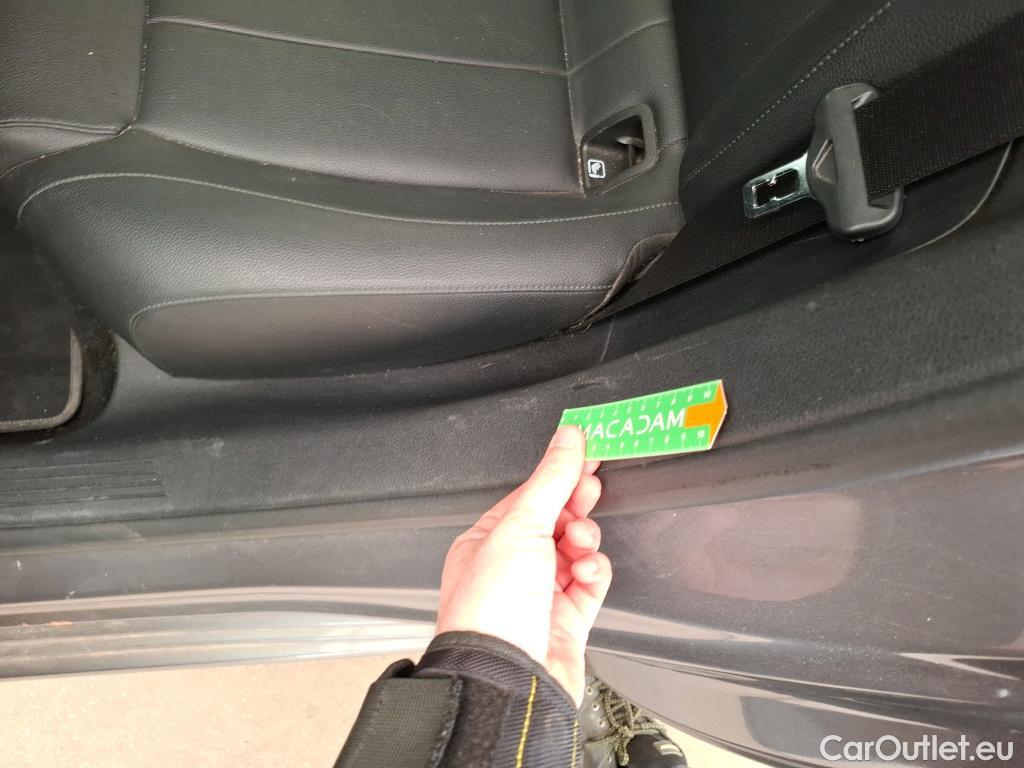  Mercedes  A-Klasse MERCEDES-BENZ Classe A Compact / 2018 / 5P / Berline A 250 e Business Line 8G-DCT #10