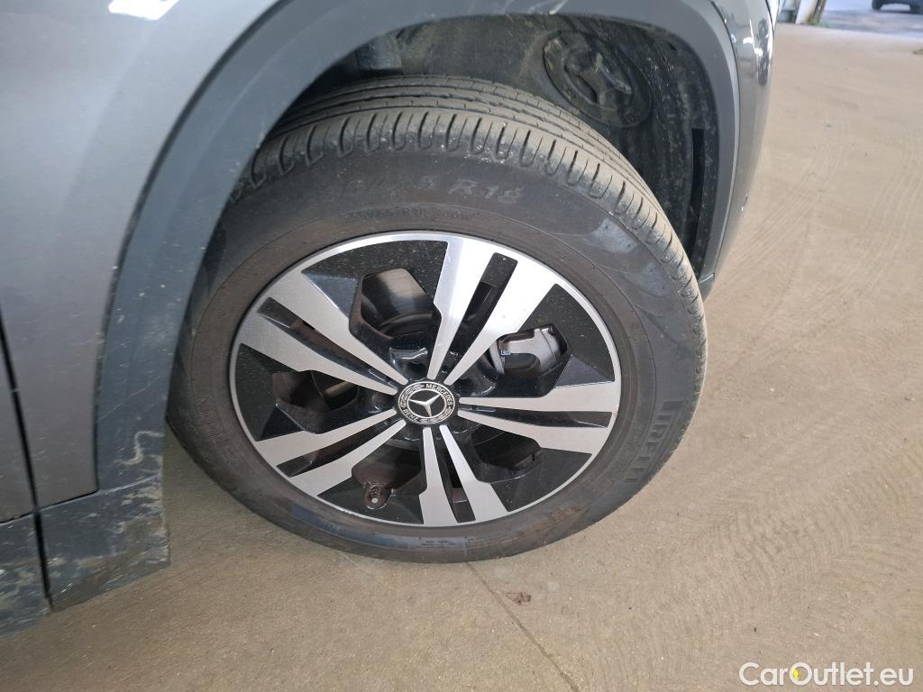  Mercedes  GLA MERCEDES-BENZ  / 2023 / 5P / SUV  250 e Business Line DCT #10