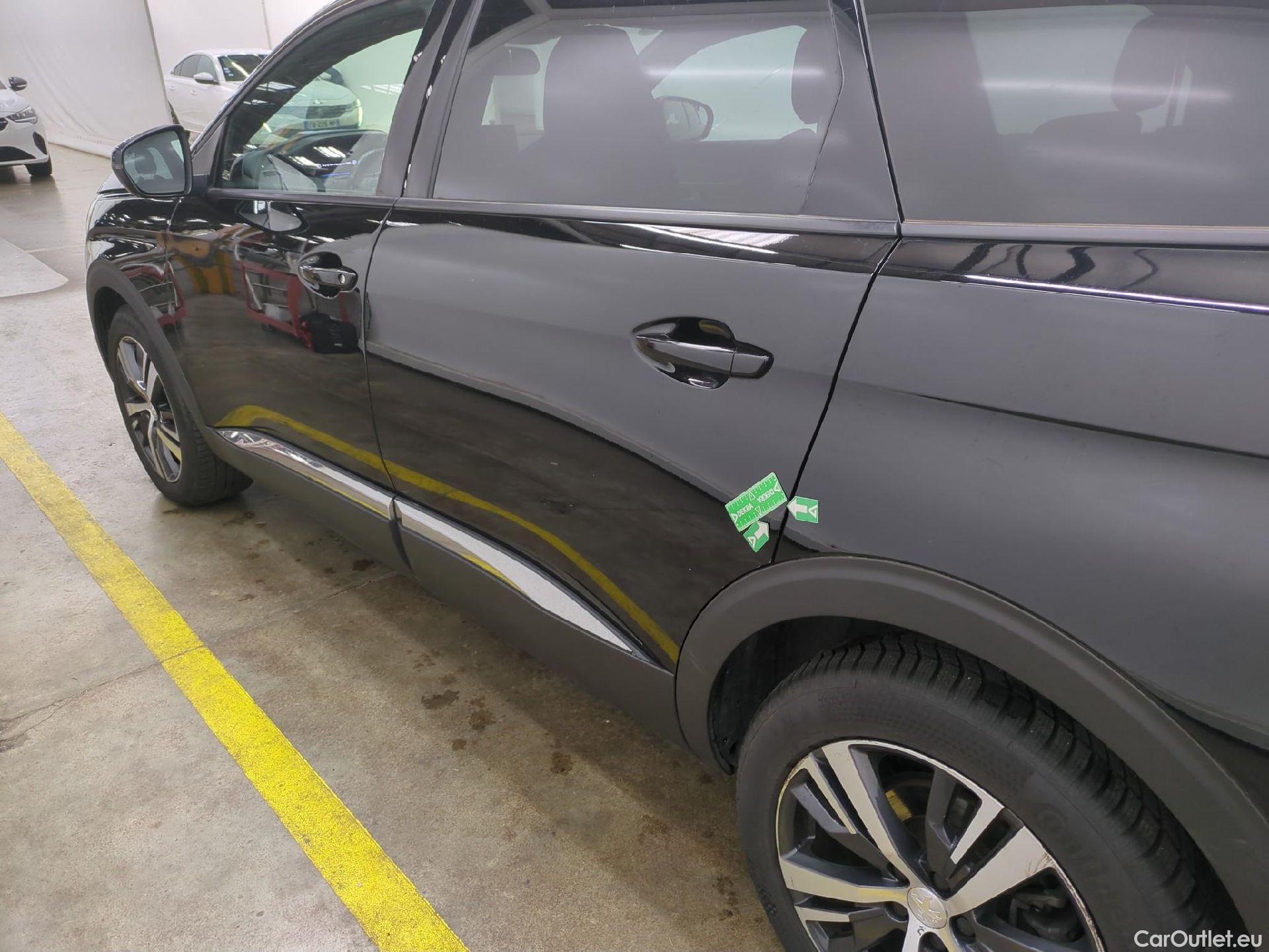  Peugeot  5008  Allure Pack 1.5 HDi 130CV BVA8 7 Sieges E6d #31