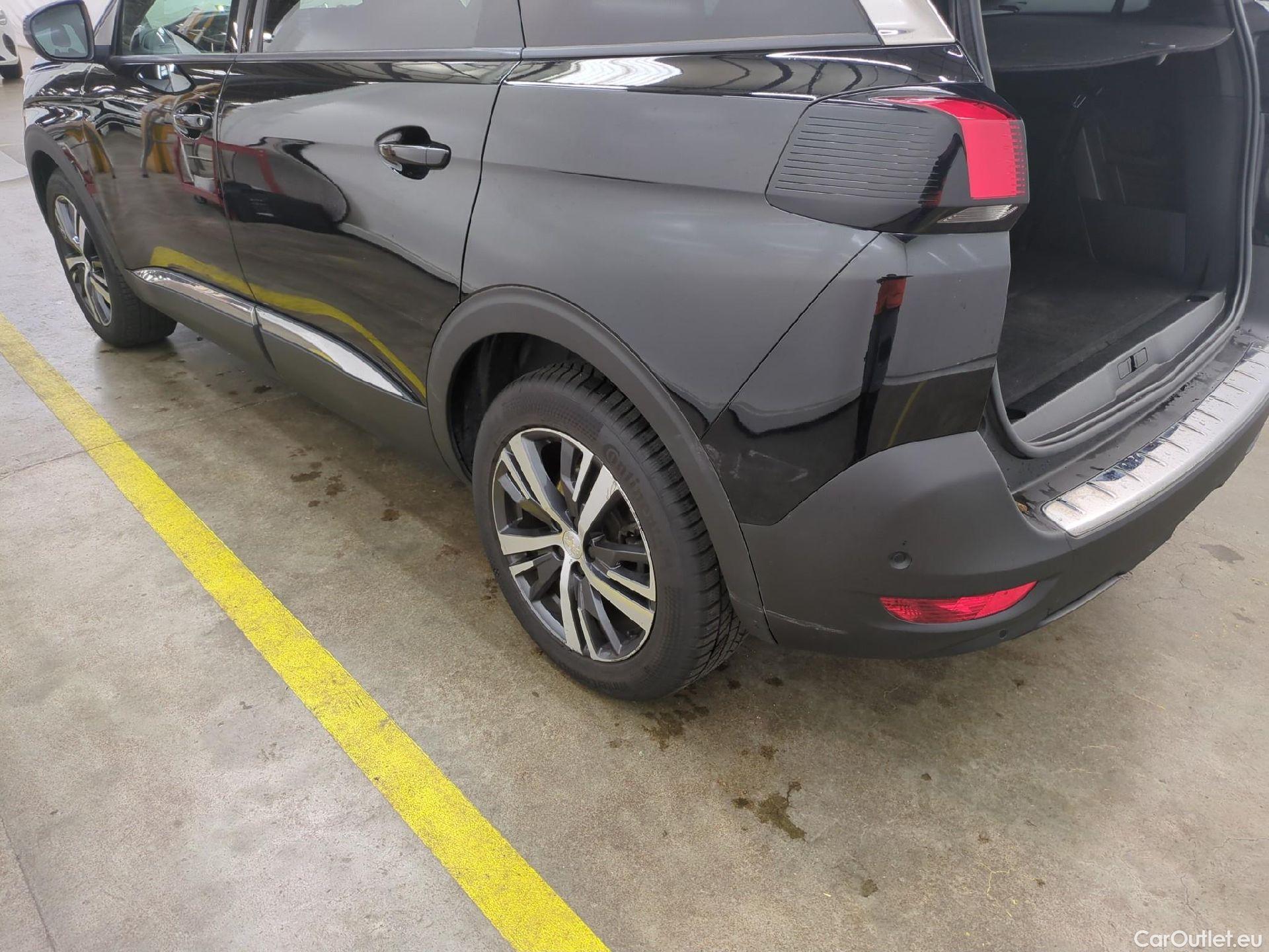  Peugeot  5008  Allure Pack 1.5 HDi 130CV BVA8 7 Sieges E6d #39