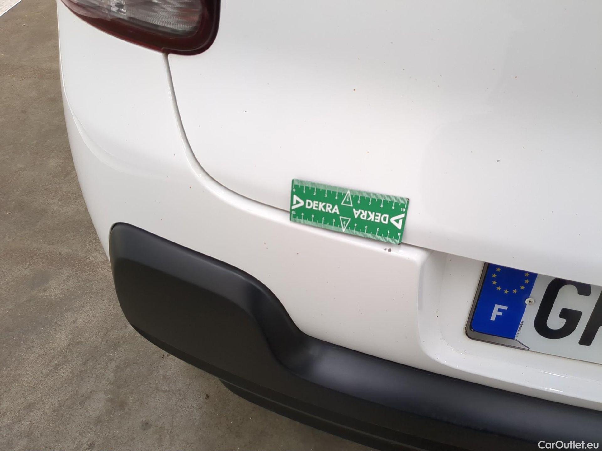  Citroen  C3  Société Feel 1.5 BlueHDI 100CV BVM6 E6d #2