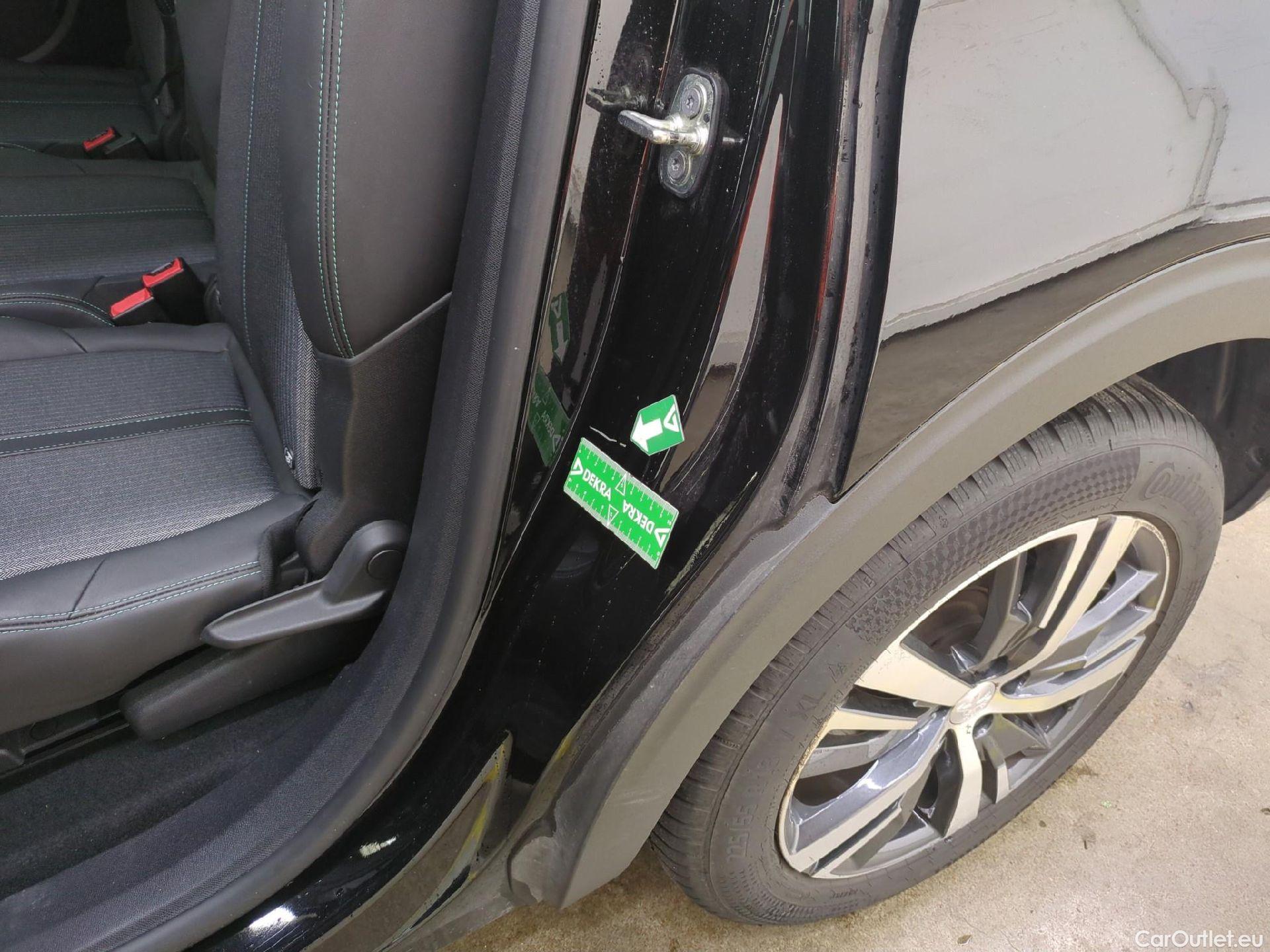  Peugeot  5008  Allure Pack 1.5 HDi 130CV BVA8 7 Sieges E6d #33