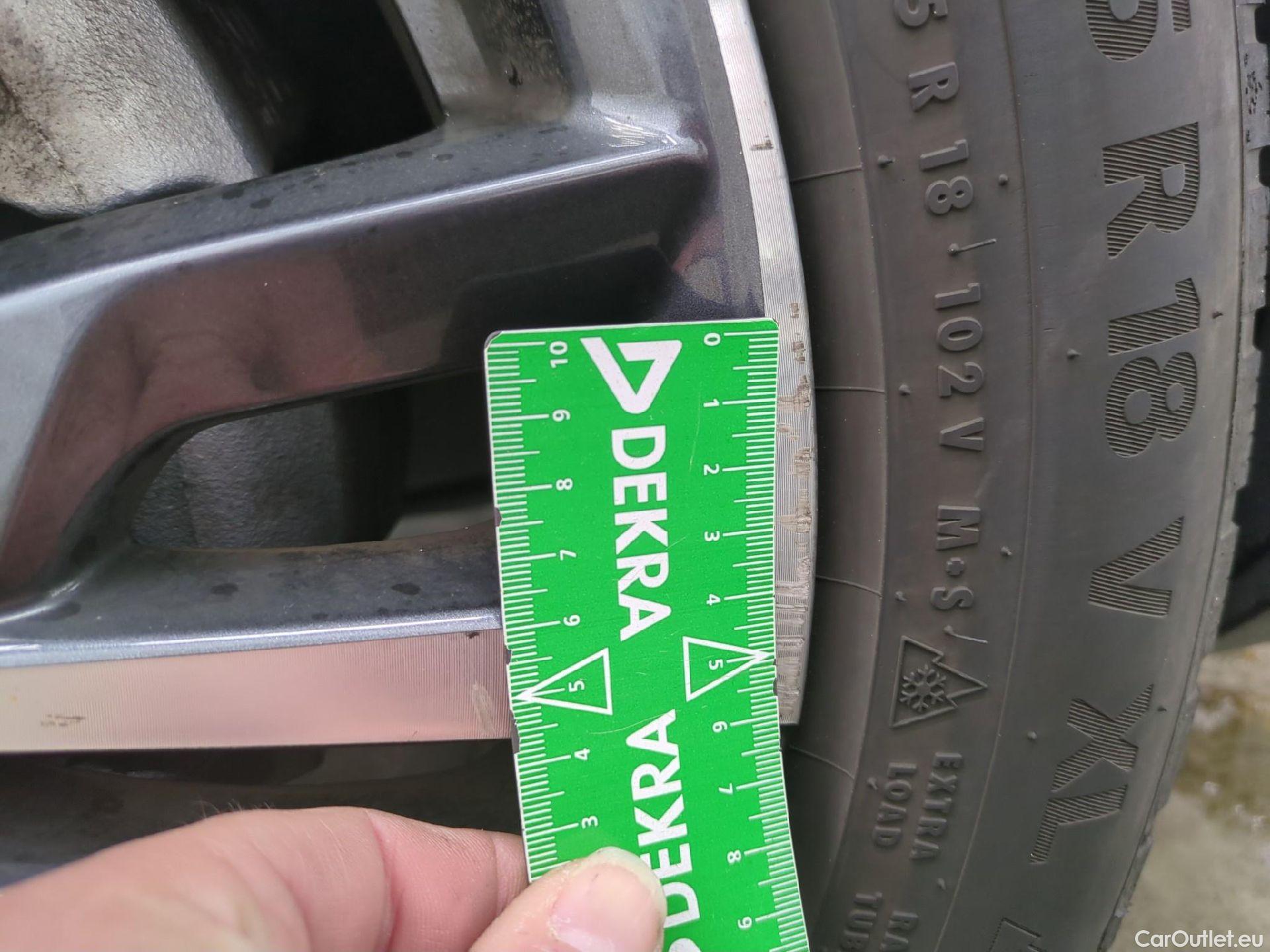  Peugeot  5008  Allure Pack 1.5 HDi 130CV BVA8 7 Sieges E6d #20