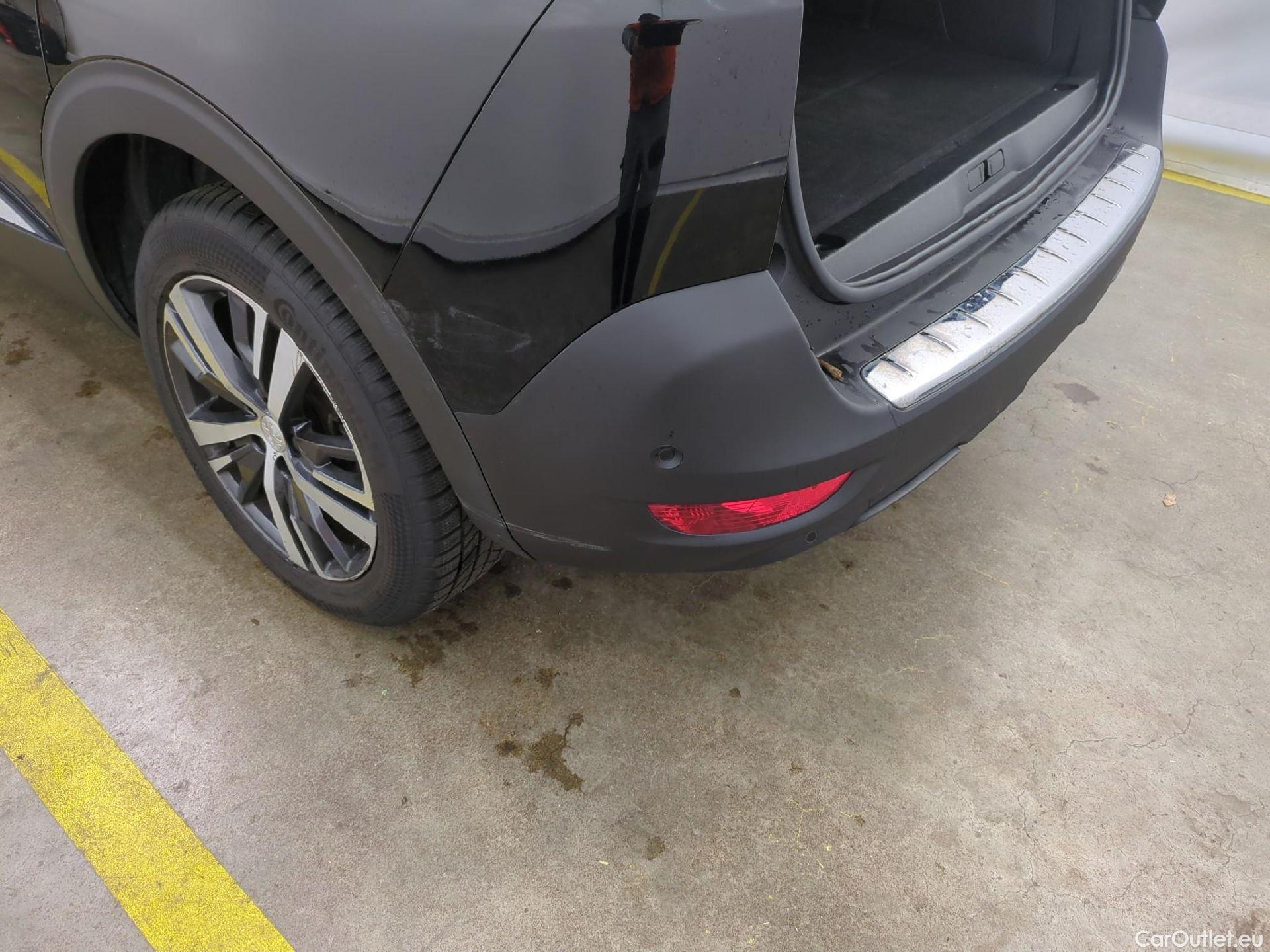  Peugeot  5008  Allure Pack 1.5 HDi 130CV BVA8 7 Sieges E6d #44