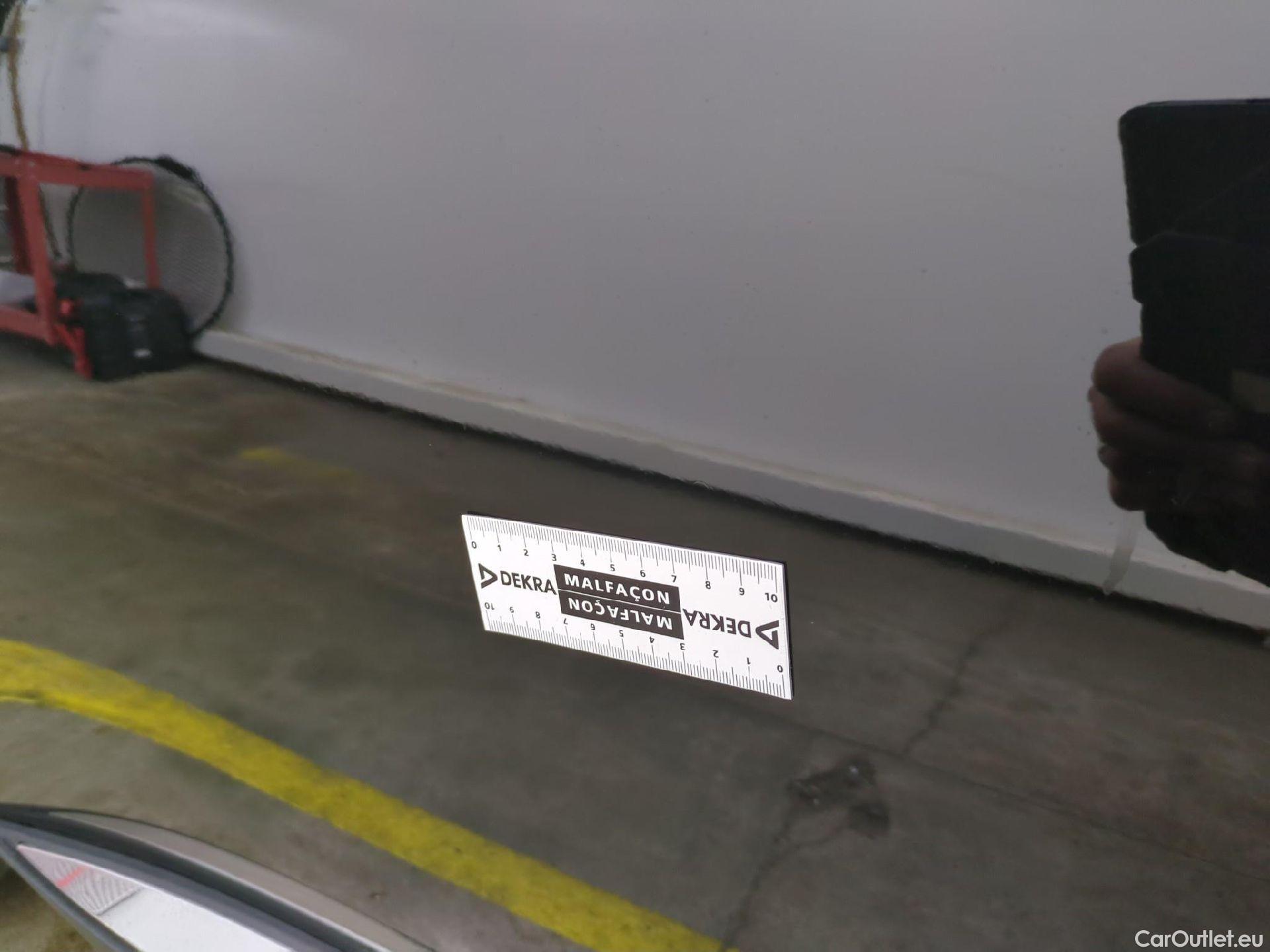  Peugeot  5008  Allure Pack 1.5 HDi 130CV BVA8 7 Sieges E6d #24