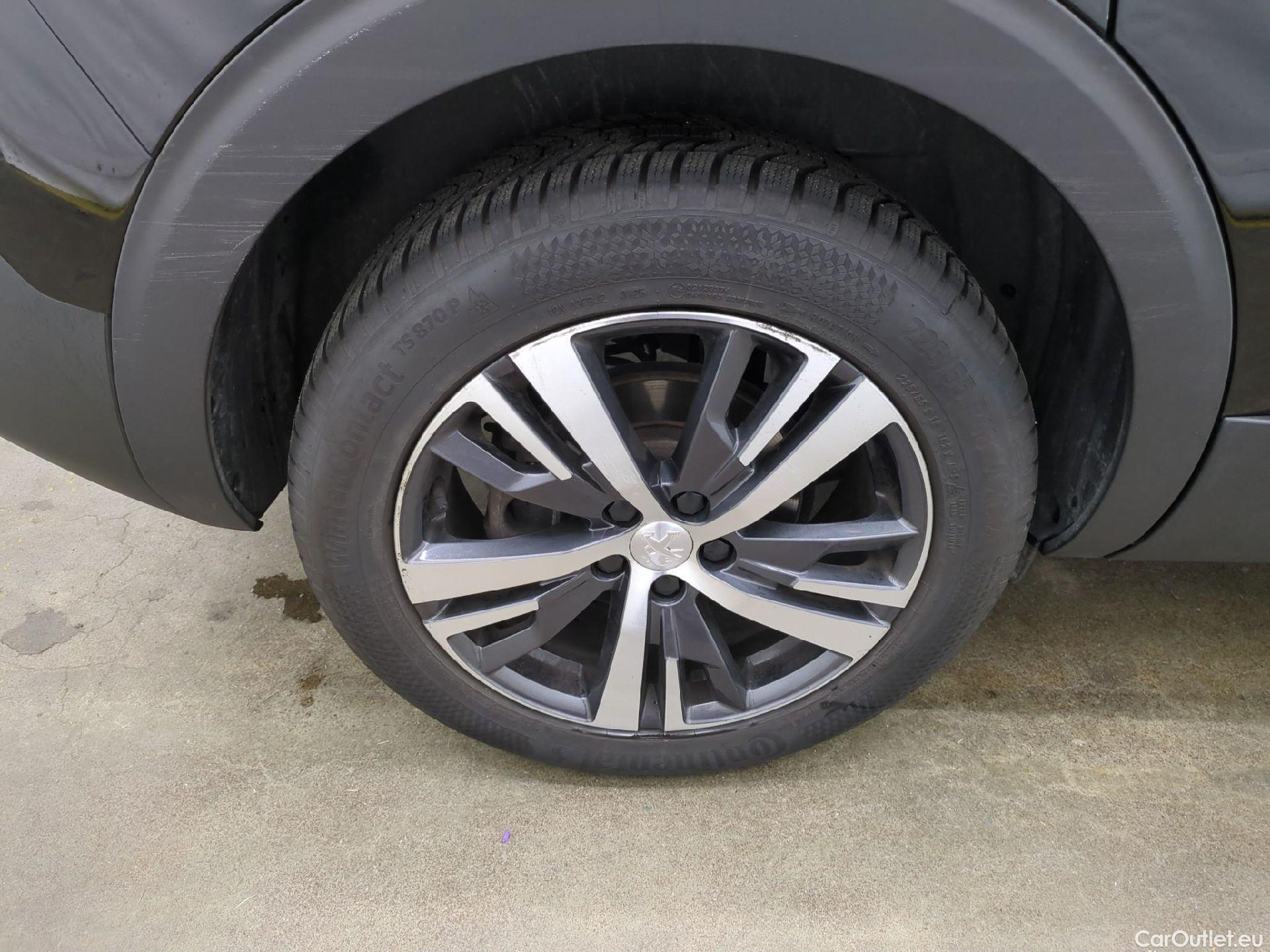  Peugeot  5008  Allure Pack 1.5 HDi 130CV BVA8 7 Sieges E6d #16