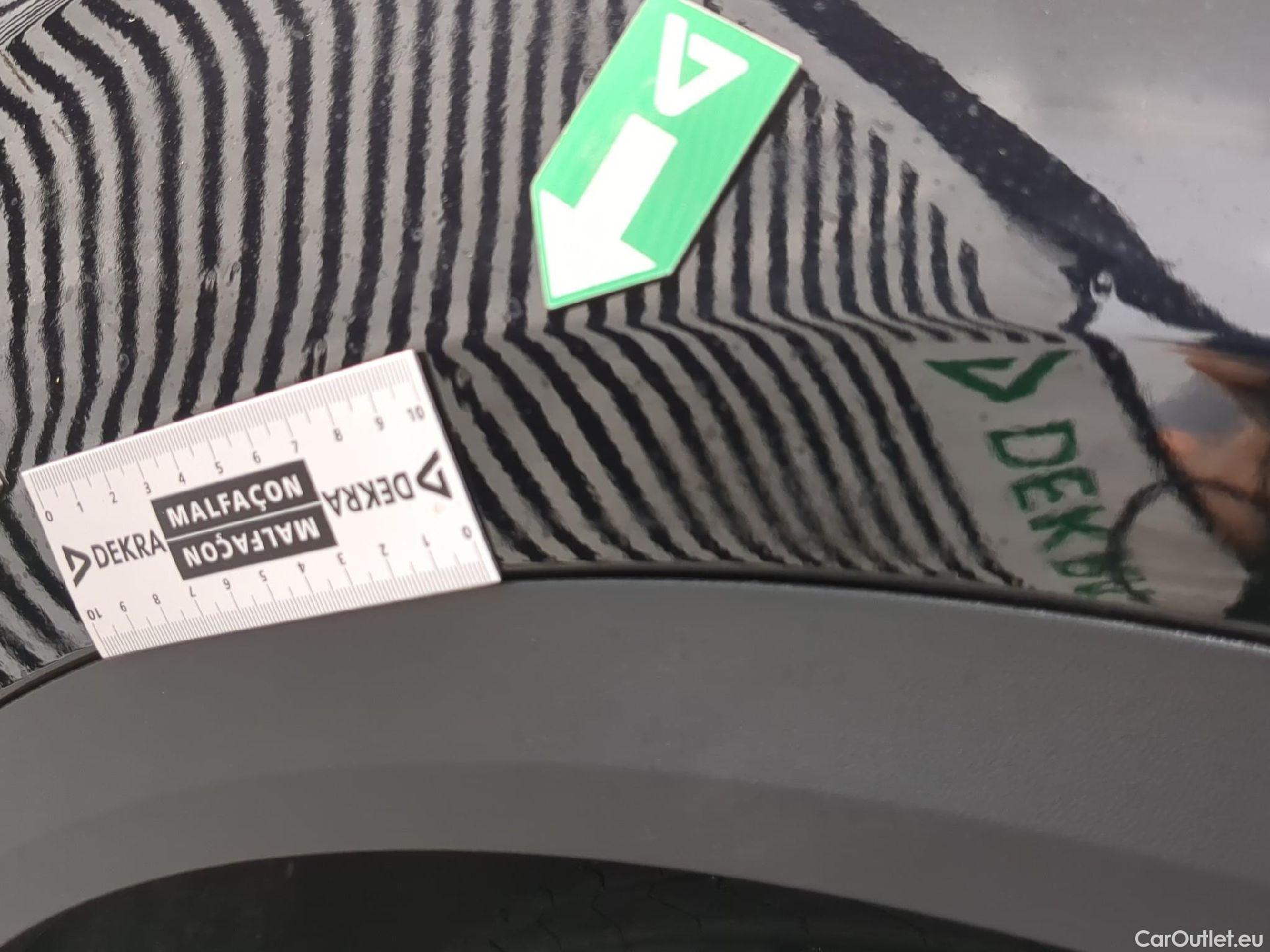  Volkswagen  T-ROC VOLKSWAGEN  / 2017 / 5P / SUV 1.5 TSI 150 EVO CARAT DSG7 #36