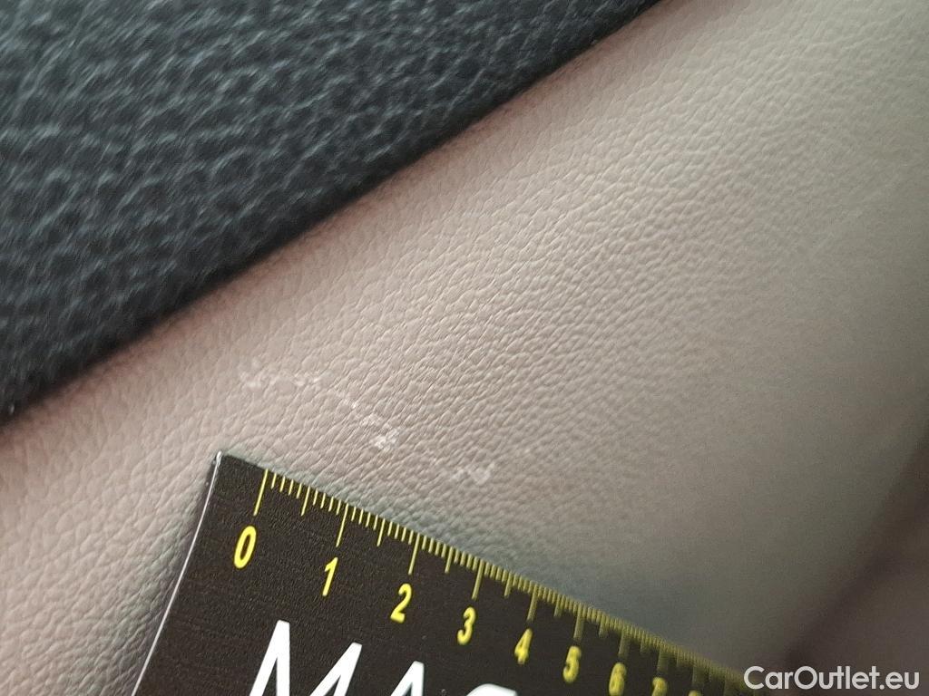  Volkswagen  Golf  VII Berline Confortline Business BMT 1.6 TDI 115CV BVM5 E6dT #52