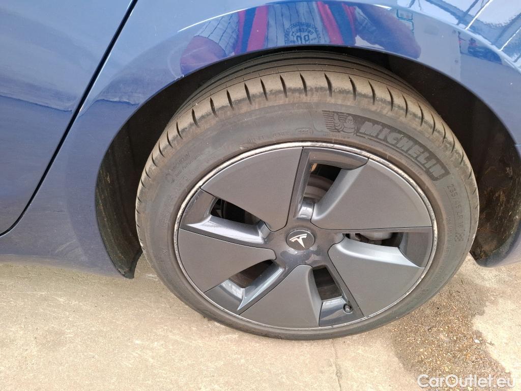  Tesla  Model 3 TESLA  / 2018 / 4P / Berline Autonomie Standard Plus RWD #37