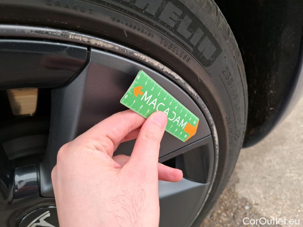  Tesla  Model 3 TESLA  / 2018 / 4P / Berline Autonomie Standard Plus RWD #40