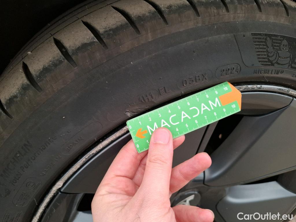  Tesla  Model 3 TESLA  / 2018 / 4P / Berline Autonomie Standard Plus RWD #25