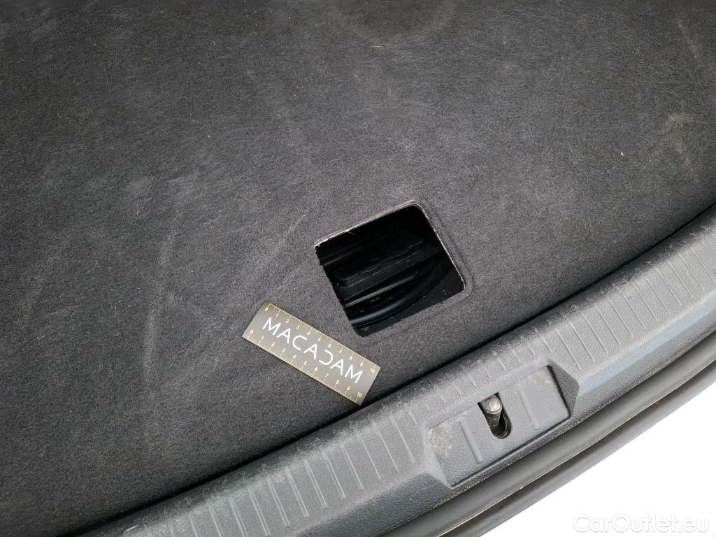  Volkswagen  Golf  VII Berline Confortline Business BMT 1.6 TDI 115CV BVM5 E6dT #36