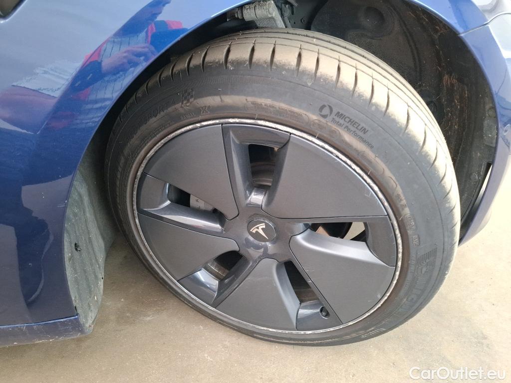  Tesla  Model 3 TESLA  / 2018 / 4P / Berline Autonomie Standard Plus RWD #41