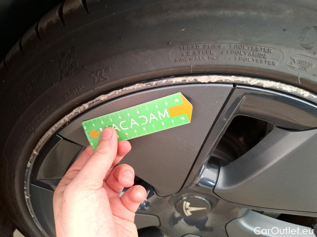  Tesla  Model 3 TESLA  / 2018 / 4P / Berline Autonomie Standard Plus RWD #35