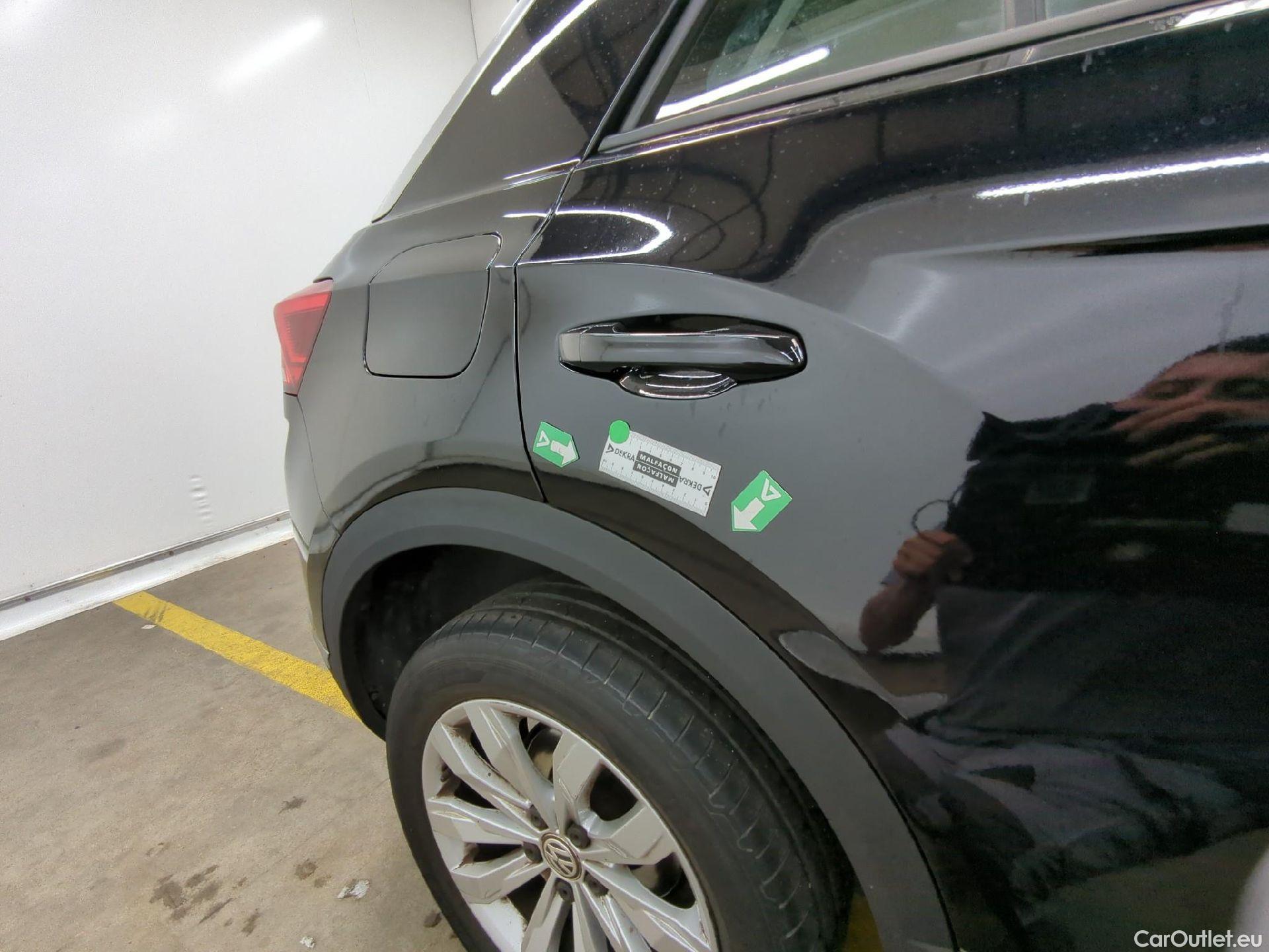  Volkswagen  T-ROC VOLKSWAGEN  / 2017 / 5P / SUV 1.5 TSI 150 EVO CARAT DSG7 #31