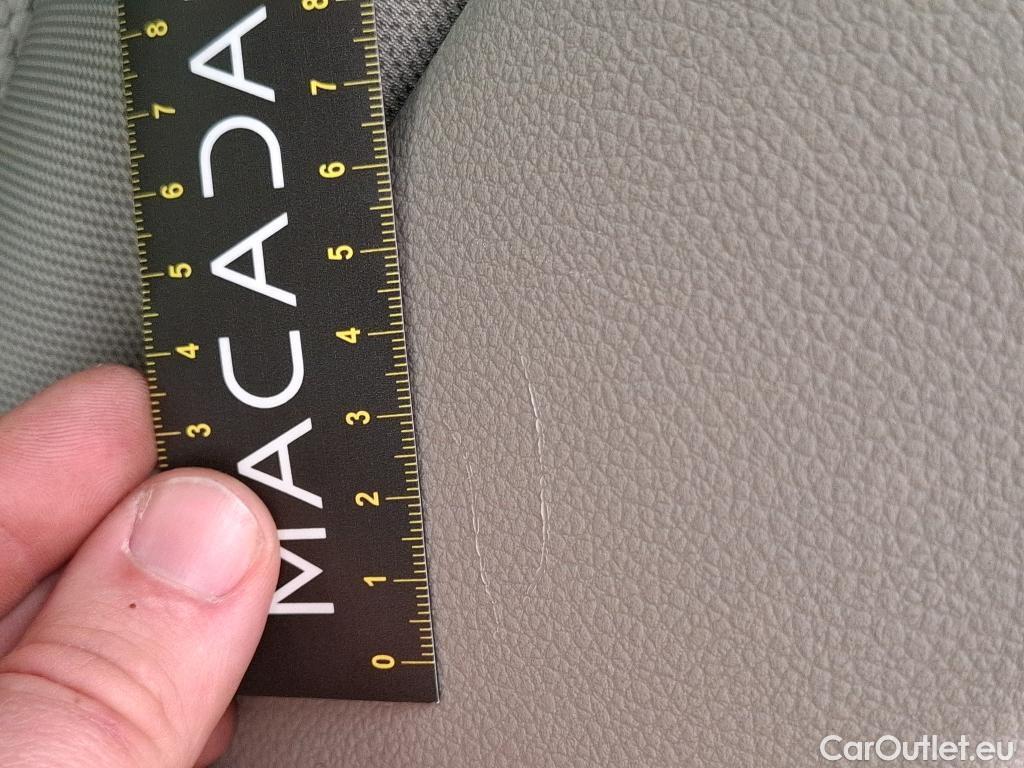  Volkswagen  Golf  VII Berline Confortline Business BMT 1.6 TDI 115CV BVM5 E6dT #43