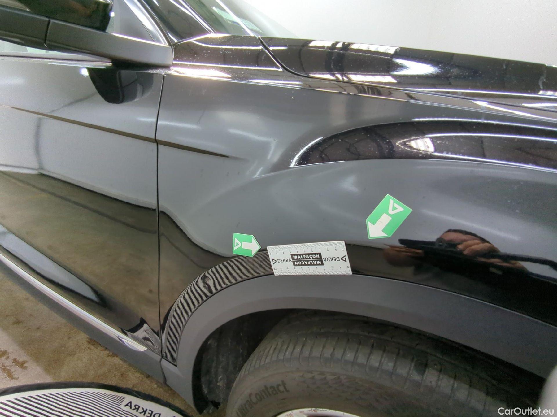  Volkswagen  T-ROC VOLKSWAGEN  / 2017 / 5P / SUV 1.5 TSI 150 EVO CARAT DSG7 #37