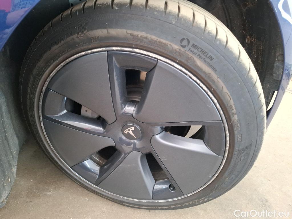  Tesla  Model 3 TESLA  / 2018 / 4P / Berline Autonomie Standard Plus RWD #42