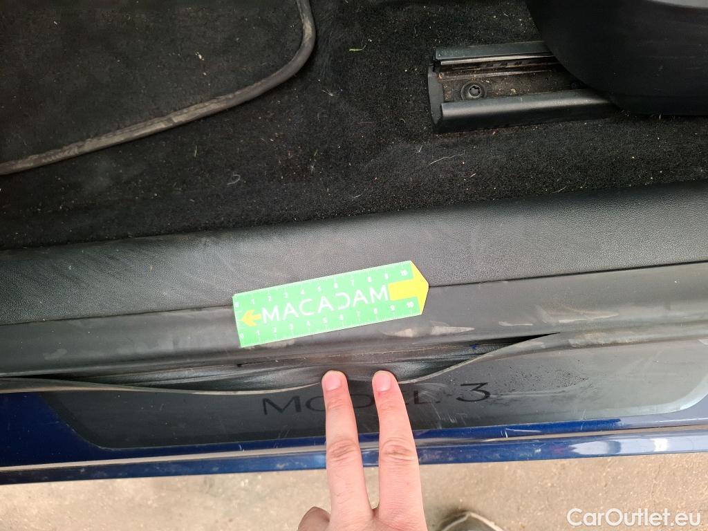  Tesla  Model 3 TESLA  / 2018 / 4P / Berline Autonomie Standard Plus RWD #32