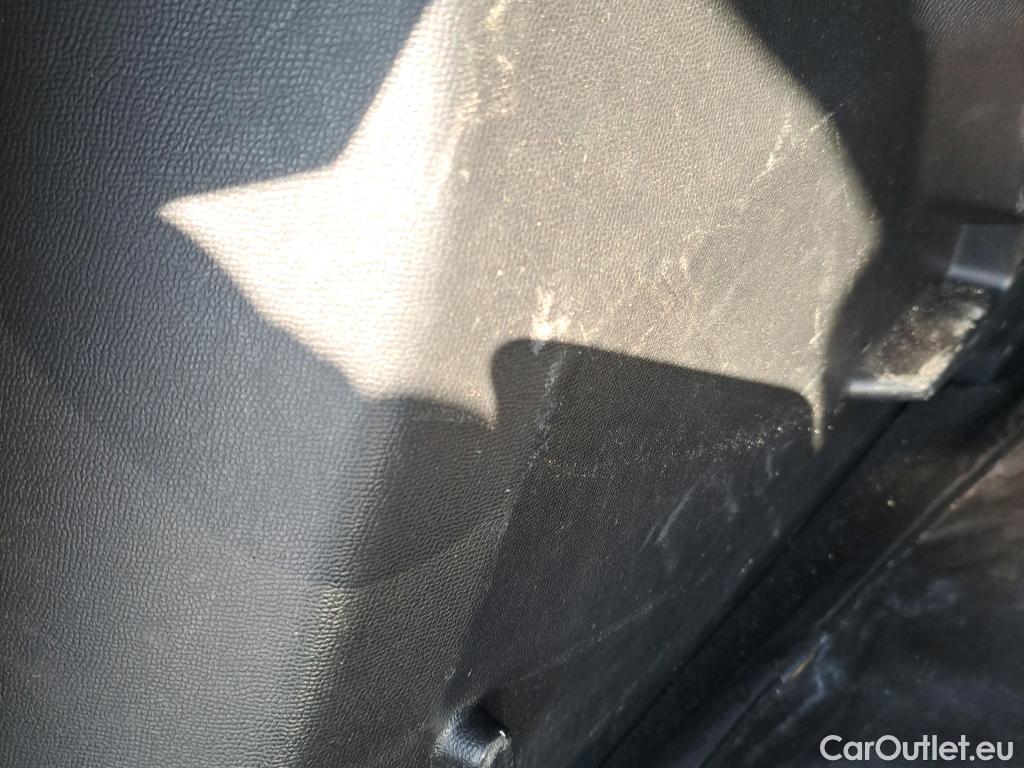  Peugeot  2008 PEUGEOT  / 2019 / 5P / todoterreno Active BlueHDI 81kW (110CV) #13