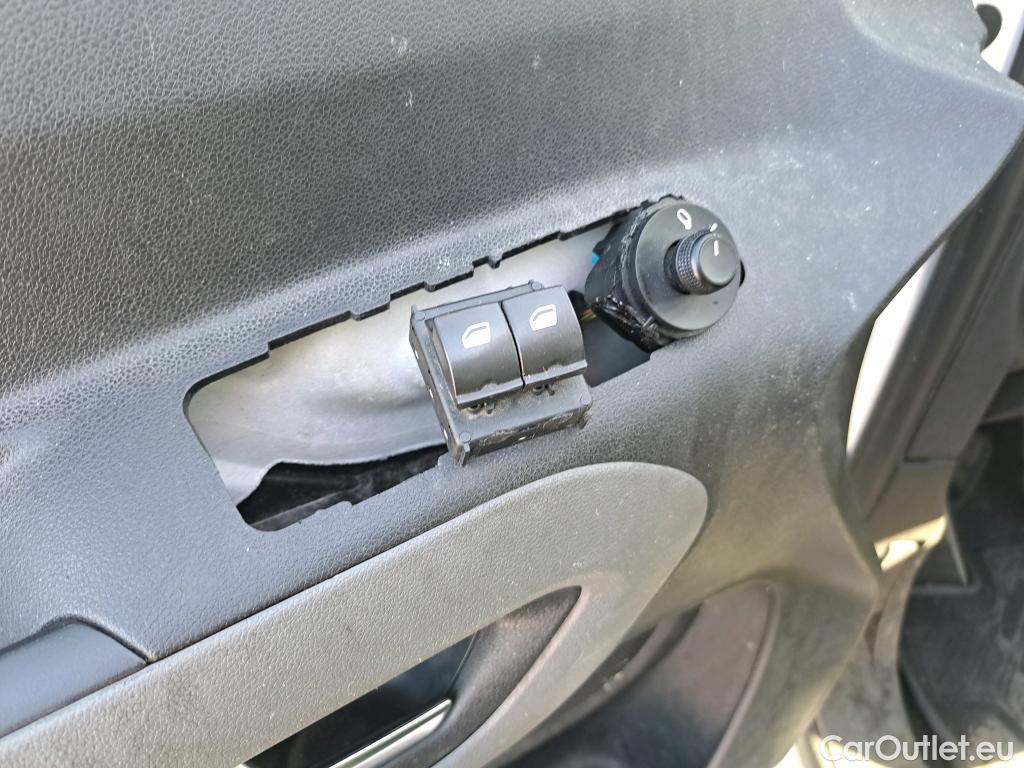  Peugeot  RIFTER PEUGEOT  / 2018 / 5P / monovolumen compacto Active Standard BlueHDi 73kW #43